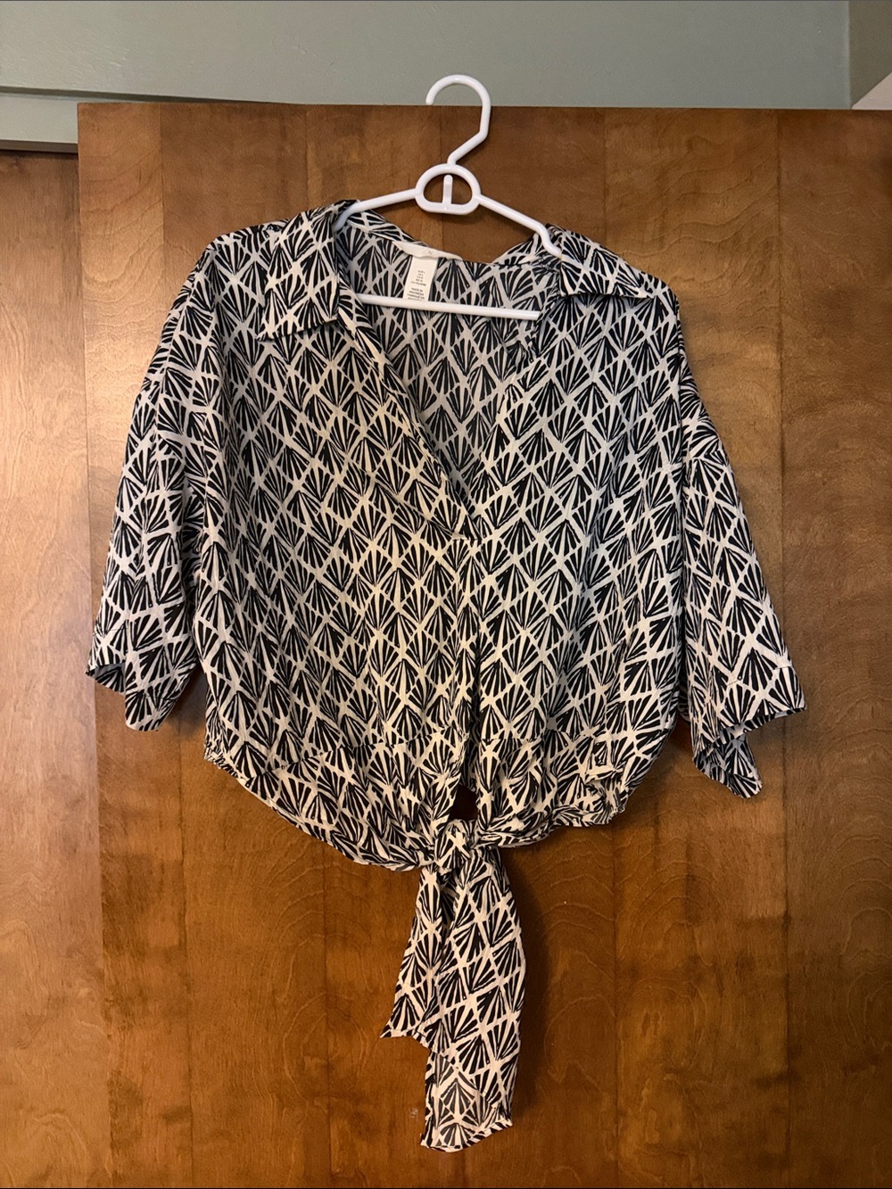 H&M Black and White Tie-Front Button Down Shirt